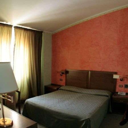 Astor Hotel Vintage Frosinone Zewnętrze zdjęcie
