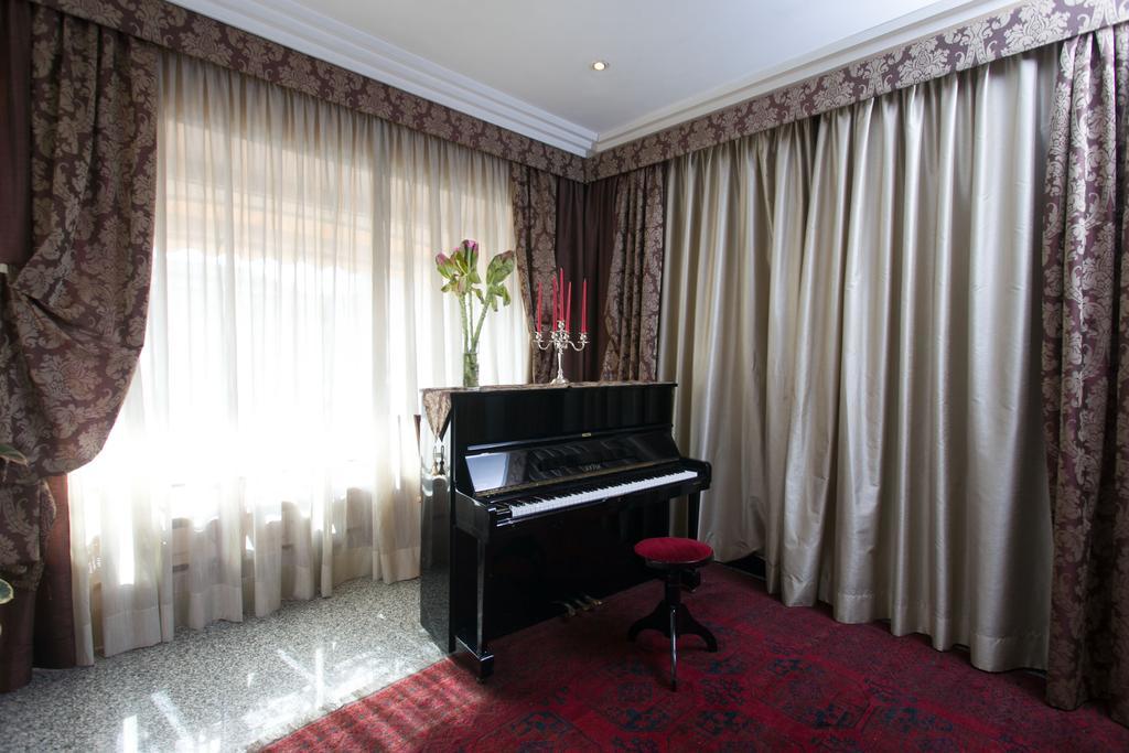 Astor Hotel Vintage Frosinone Zewnętrze zdjęcie