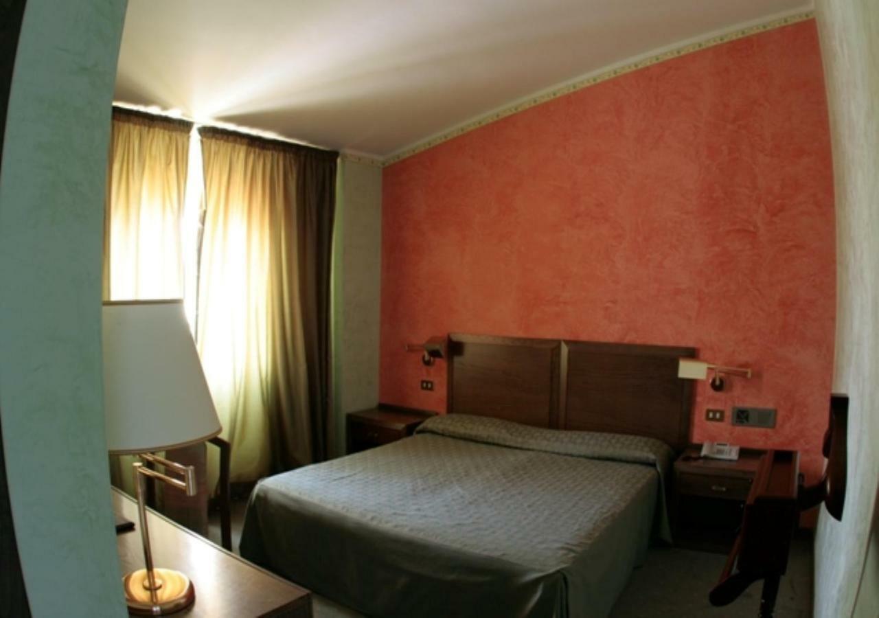 Astor Hotel Vintage Frosinone Zewnętrze zdjęcie